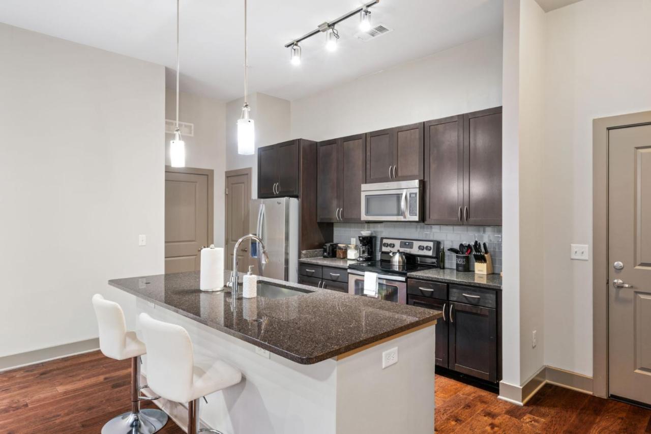 Apartamento Grand Luxury Premium Vaulted Ceilings Woodbridge Exterior foto