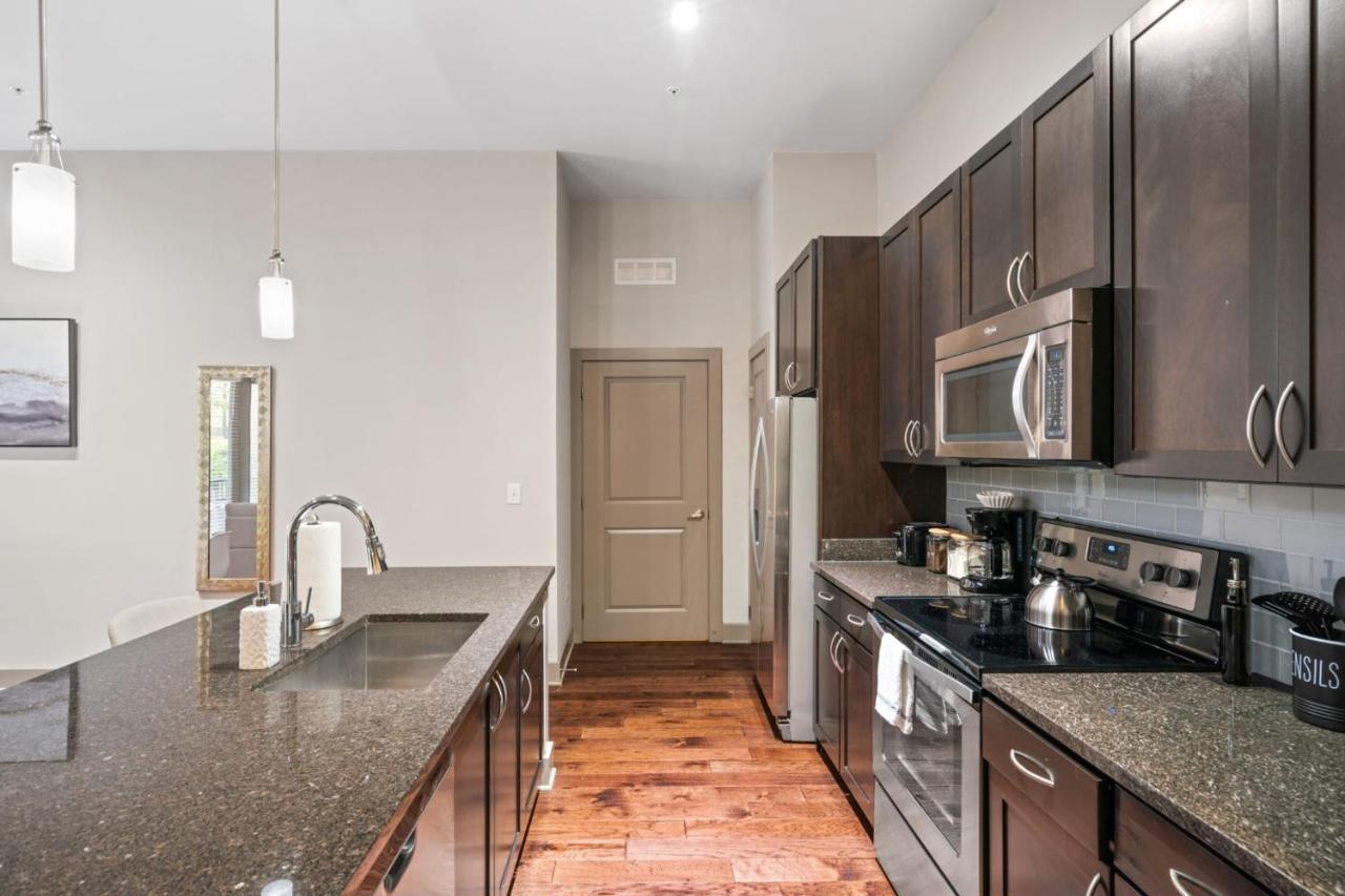 Apartamento Grand Luxury Premium Vaulted Ceilings Woodbridge Exterior foto