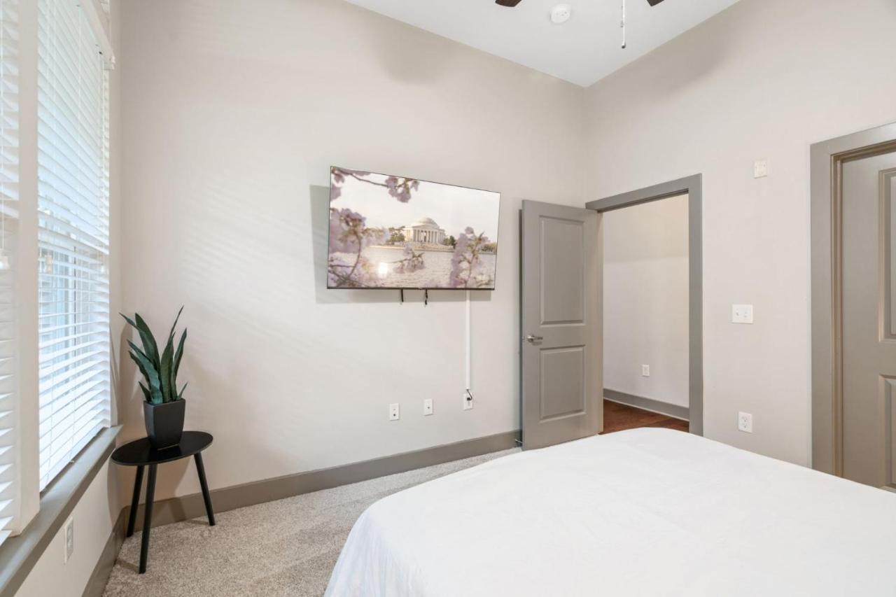 Apartamento Grand Luxury Premium Vaulted Ceilings Woodbridge Exterior foto